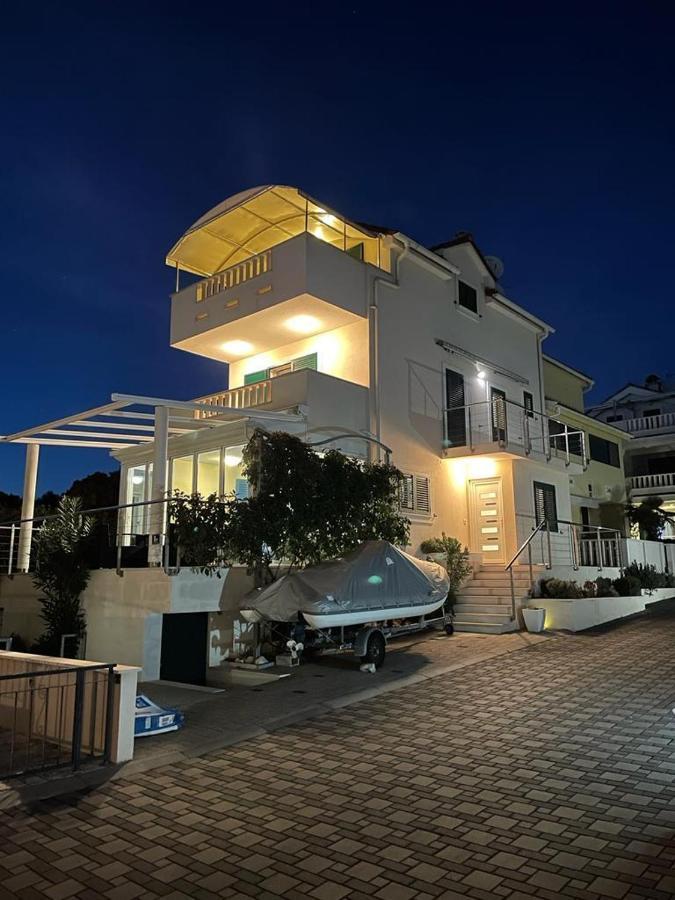 Apartments Villa Lili Lovetovo Vodice Dış mekan fotoğraf