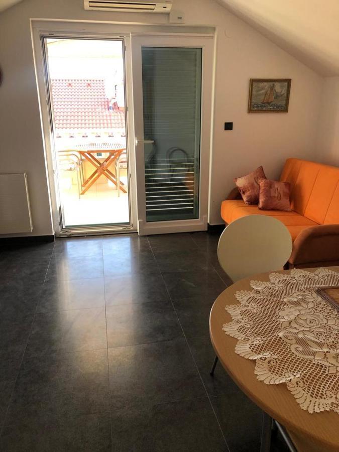 Apartments Villa Lili Lovetovo Vodice Dış mekan fotoğraf