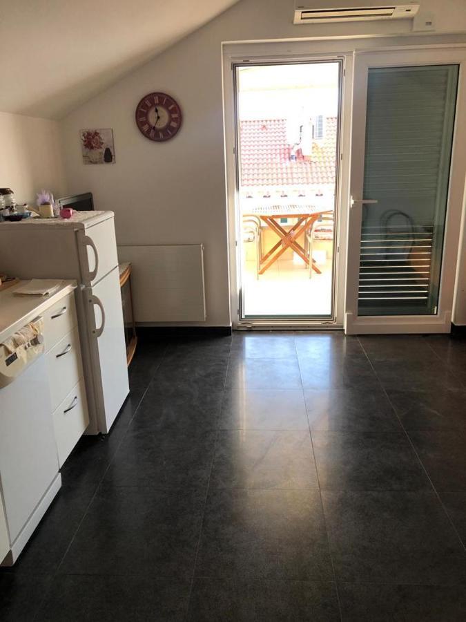 Apartments Villa Lili Lovetovo Vodice Dış mekan fotoğraf