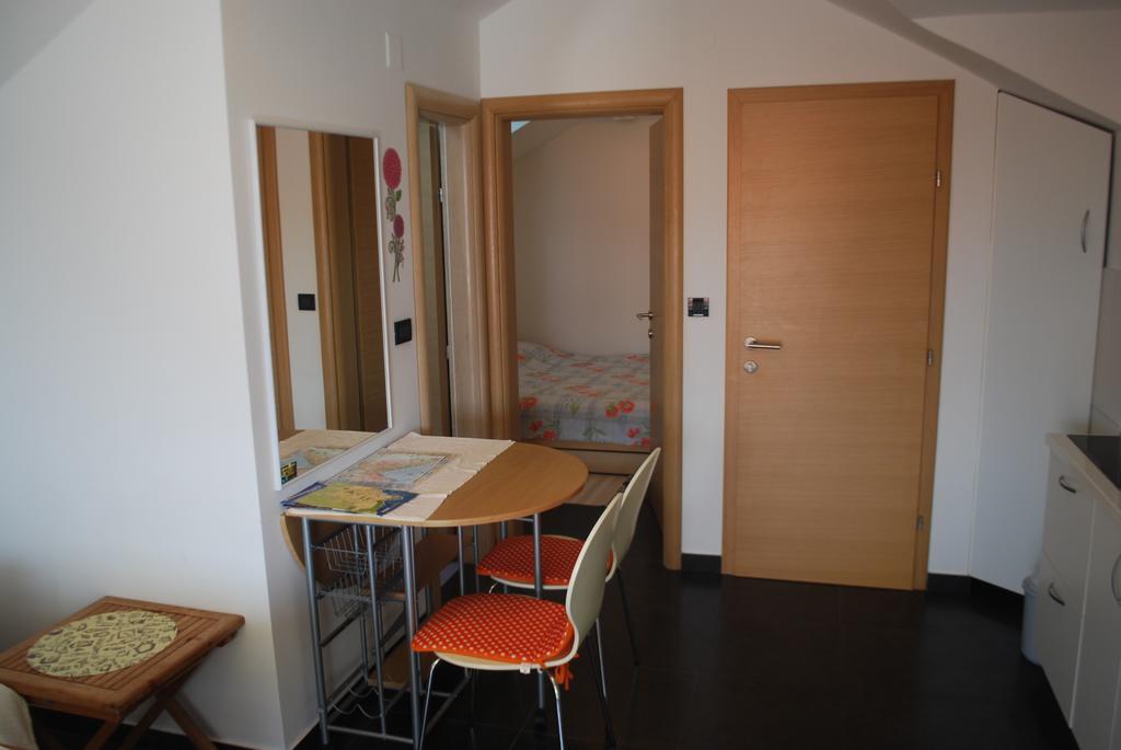 Apartments Villa Lili Lovetovo Vodice Dış mekan fotoğraf